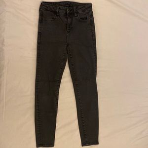 American Eagle, size 4 short, black